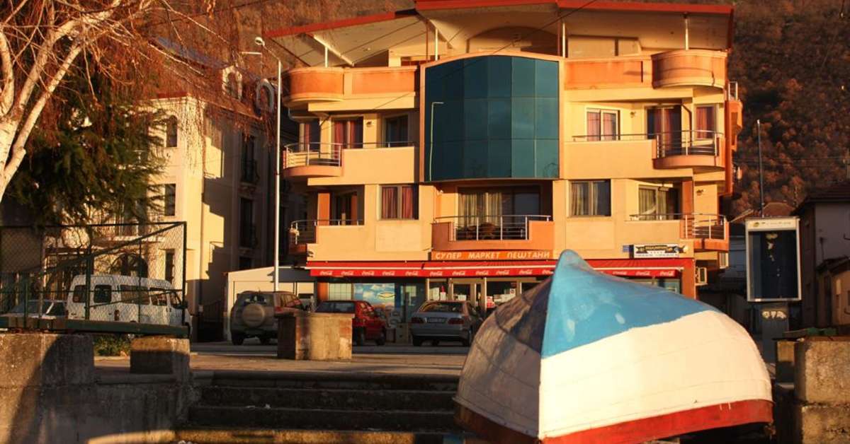 Een foto van de buitenkant van Nika Villa