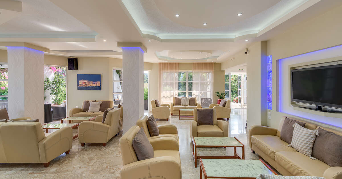 Een foto van het interieur van Nirvana Beach Hotel