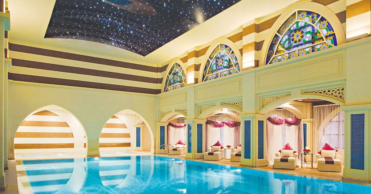Een foto van het zwembad bij Jumeirah Zabeel Saray
