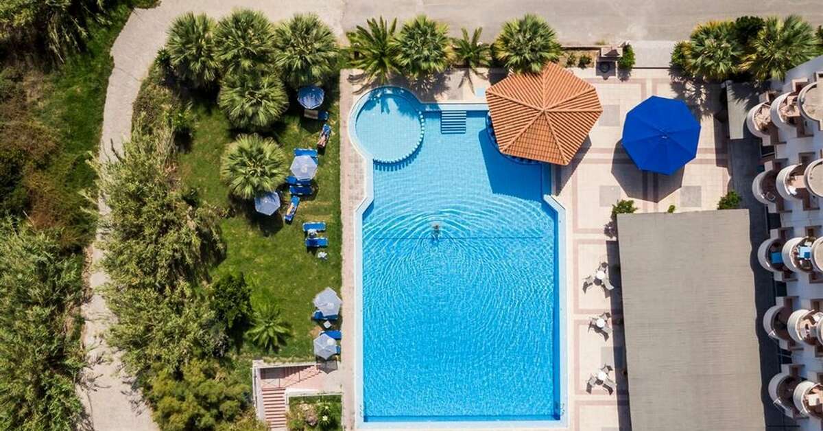 Een foto van het zwembad bij Dore Hotel