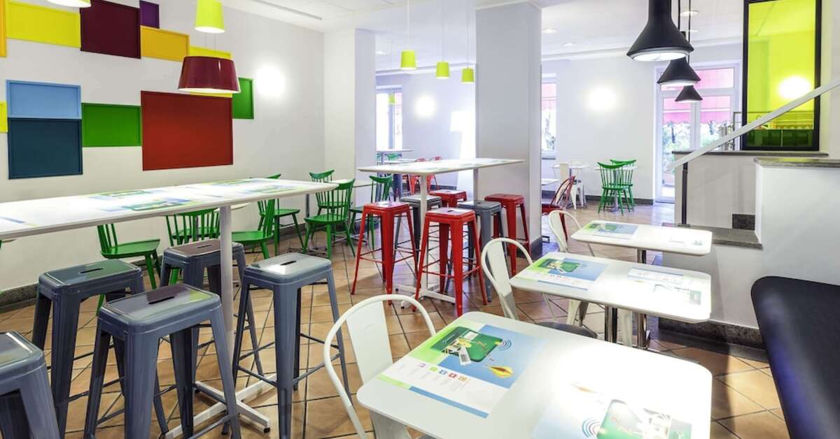 Ein Foto Ibis Styles Napoli Garibaldi