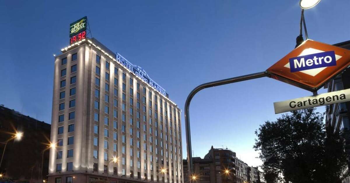 Een foto van de buitenkant van Abba Madrid Hotel