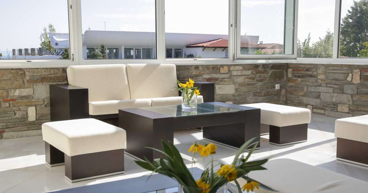 Een foto van het interieur van Alexander The Great Beach Hotel