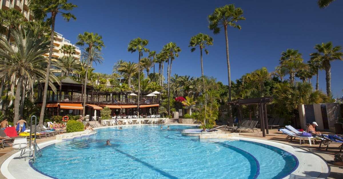 Een foto van het zwembad bij Corallium Dunamar by Lopesan Hotels