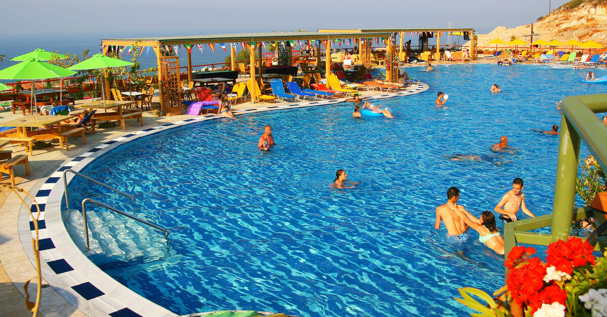 Een foto van het zwembad bij Hotel Aquasun Village