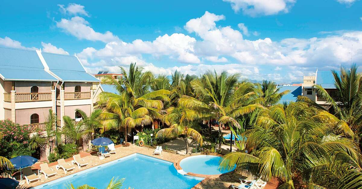 Een foto van het zwembad bij Le Palmiste Resort & Spa