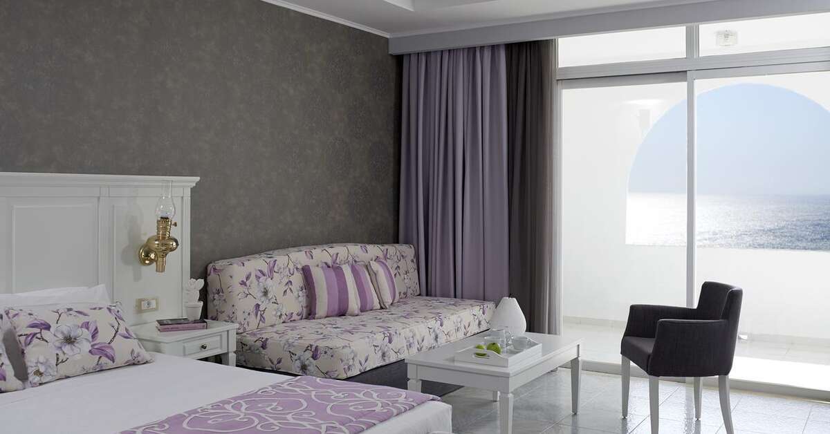 Ein Foto Esperos Village Blue & Spa
