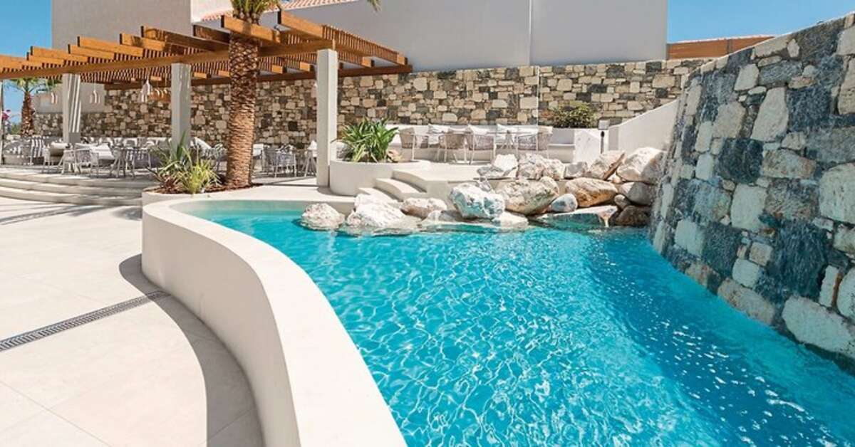 Een foto van het zwembad bij Samian Mare Hotel Suites & Spa