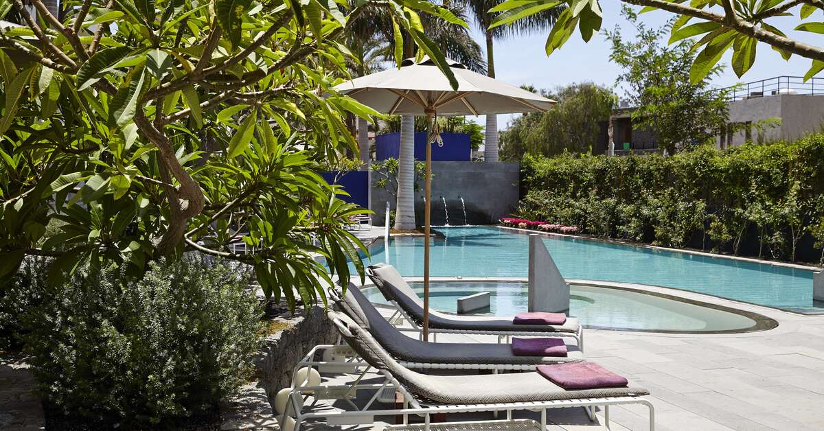Een foto van het zwembad bij Bohemia Suites & Spa