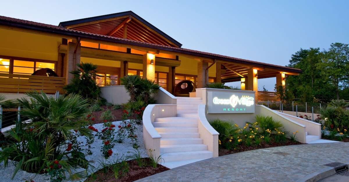 Een foto van de buitenkant van Green Village Resort