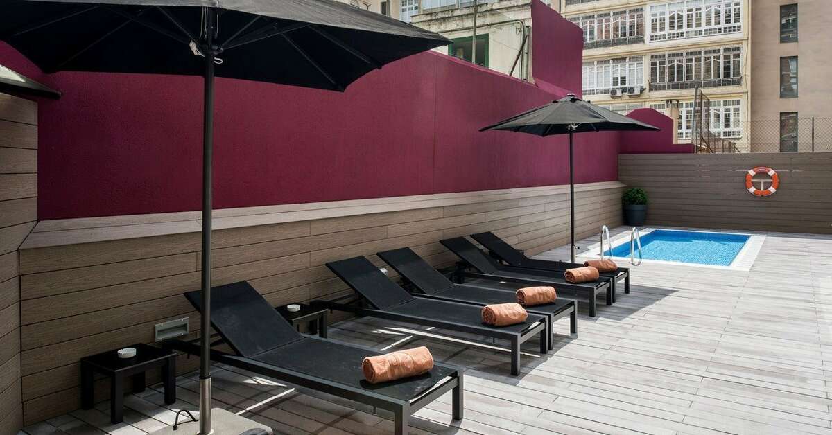 Een foto van het terras bij Catalonia Diagonal Centro