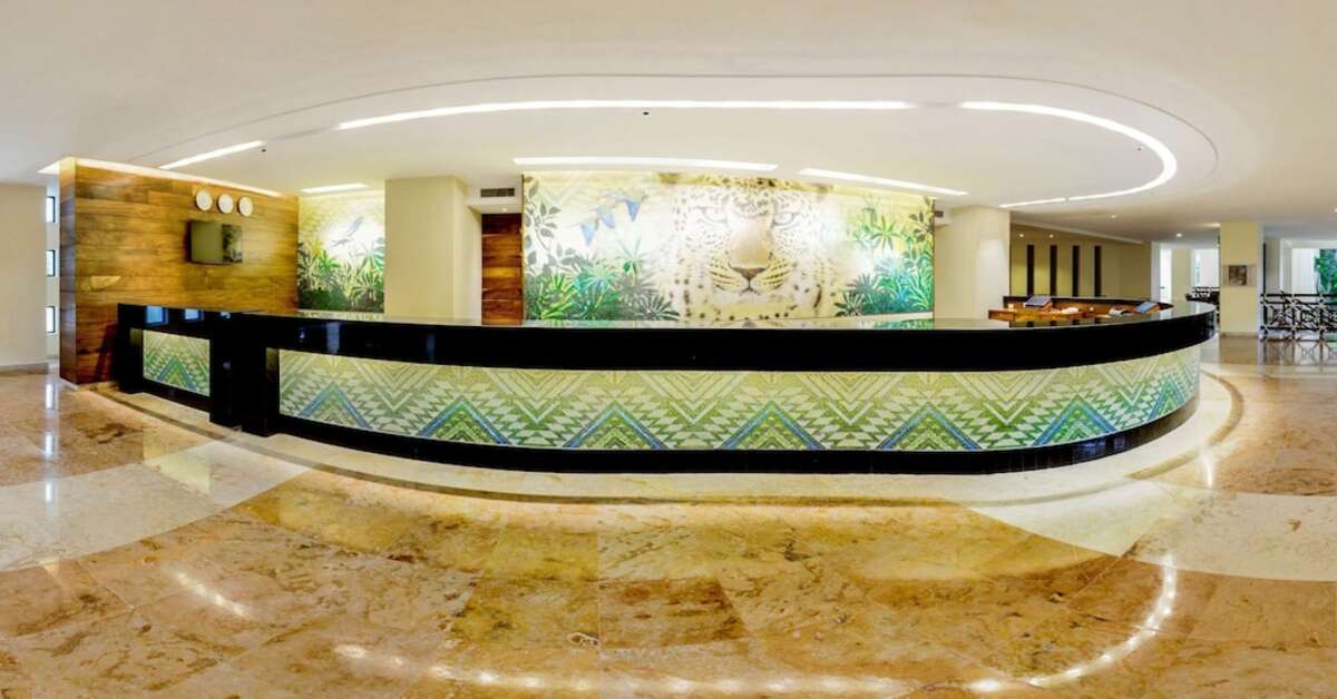 Een foto van het interieur van Occidental at Xcaret Destination