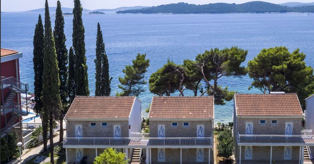 Een foto van de buitenkant van Aminess Younique Bellevue Hotel