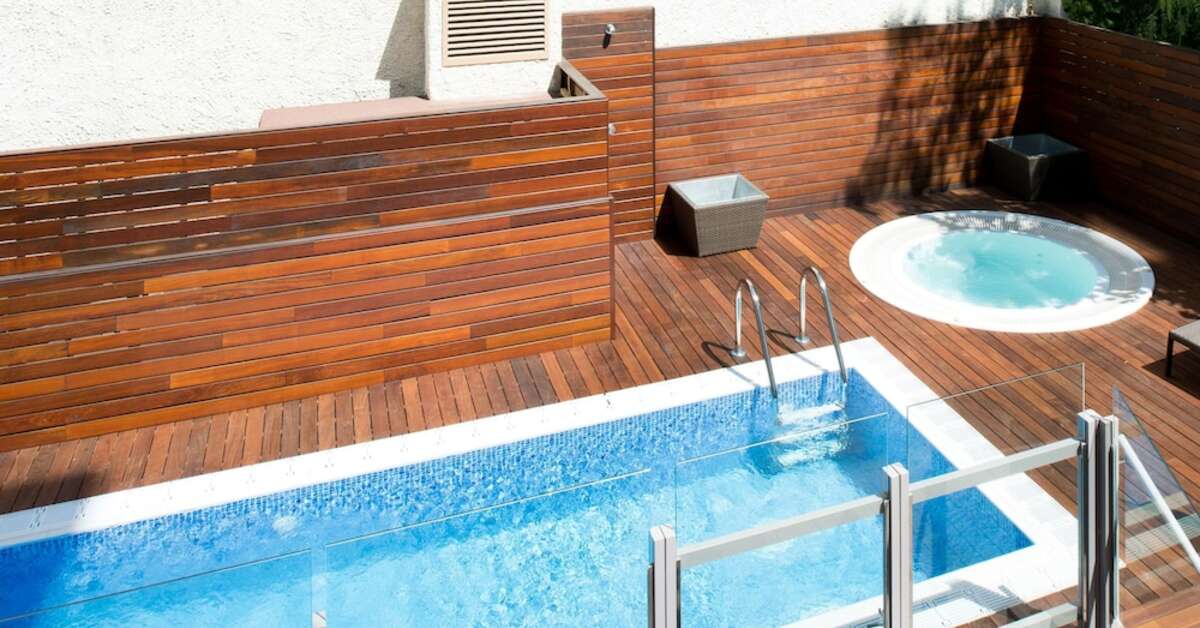 Ein Foto vom Pool im Catalonia Mikado