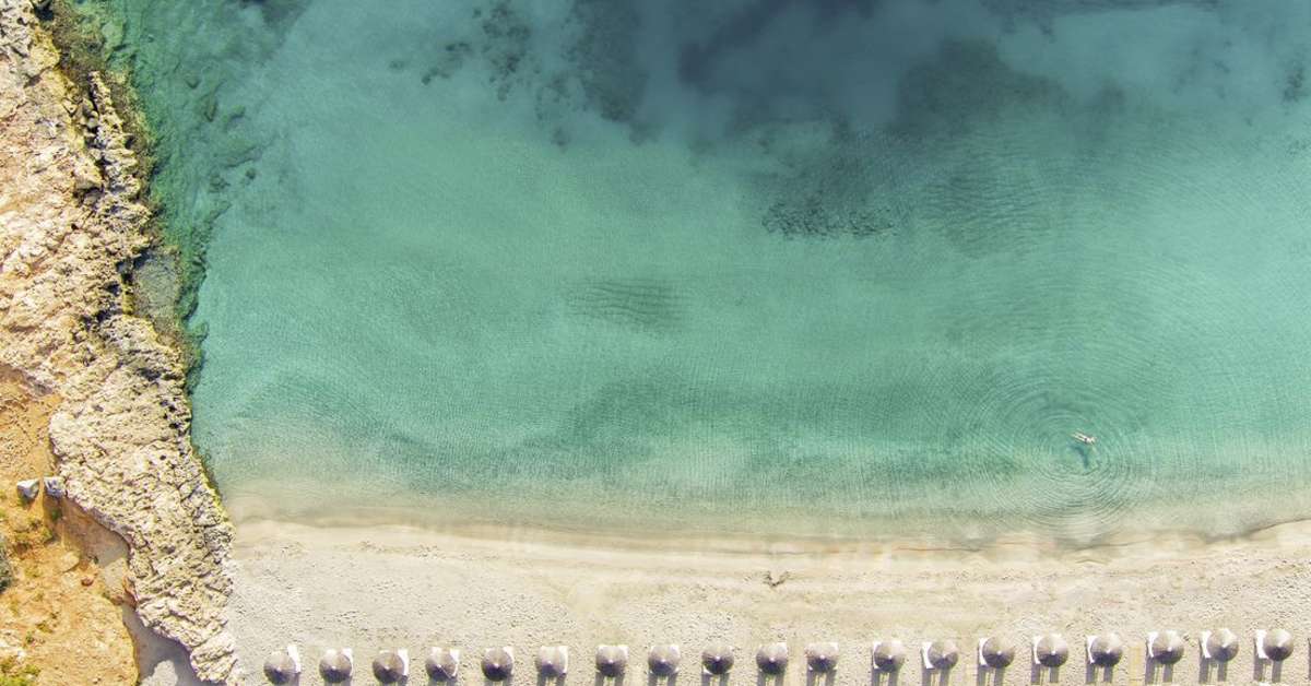 Een foto van het strand bij Daios Cove Luxury Resort & Villas