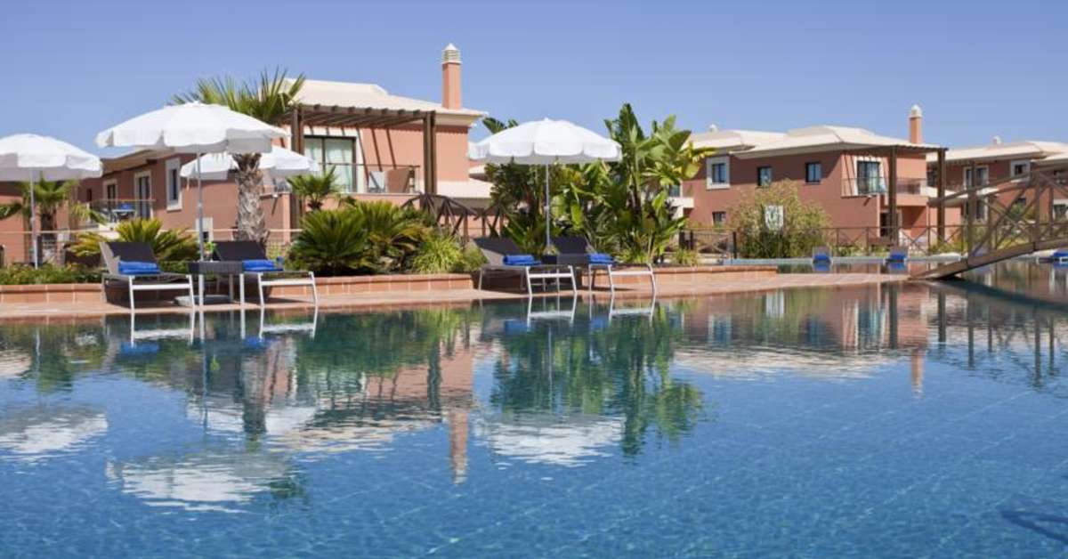 Een foto van het zwembad bij Monte Santo Resort