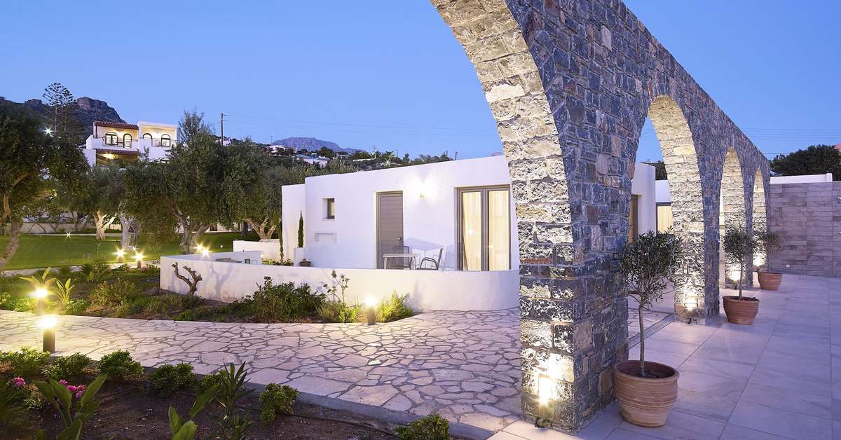 Een foto van de buitenkant van Coriva Beach Hotel & Bungalows