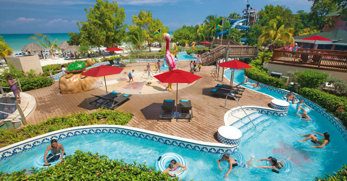 Ein Foto vom Pool im Beaches Negril Resort & Spa