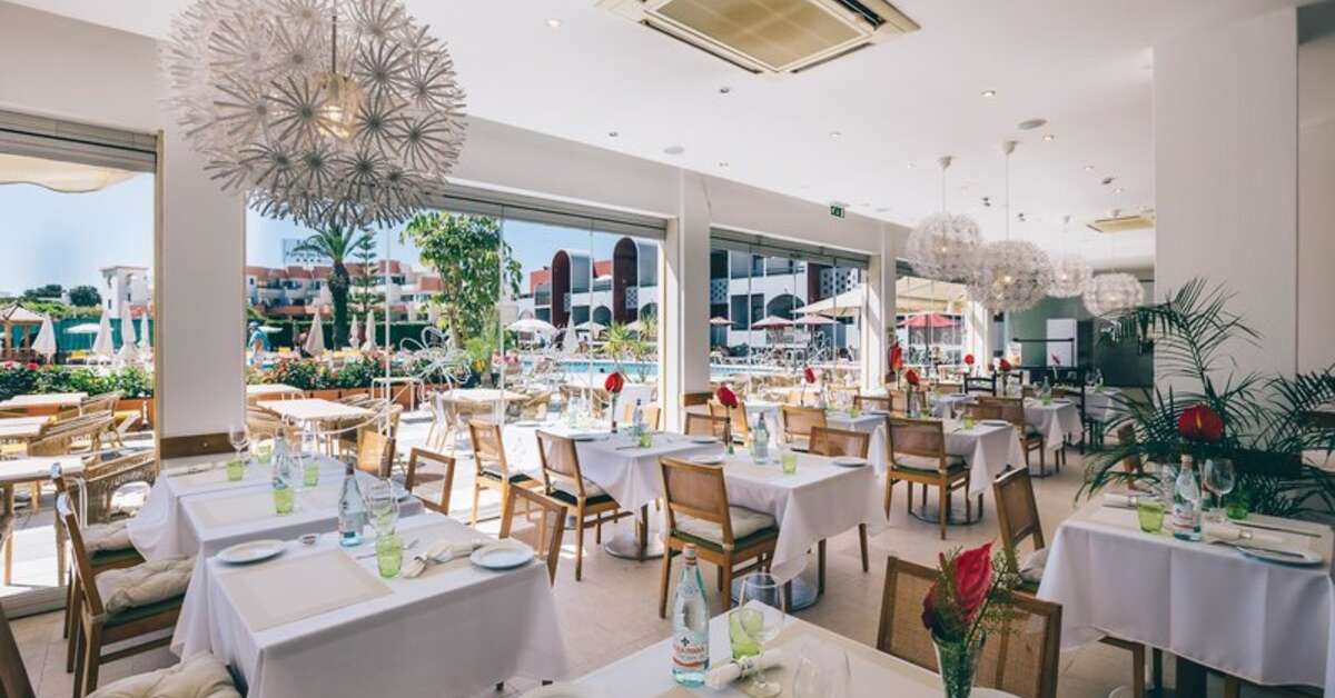 Een foto van de faciliteiten bij Muthu Oura Praia Hotel