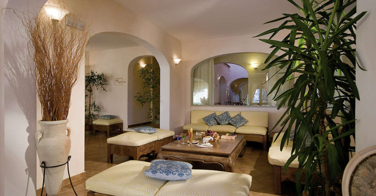 Ein Foto Colonna Hotel Du Golf