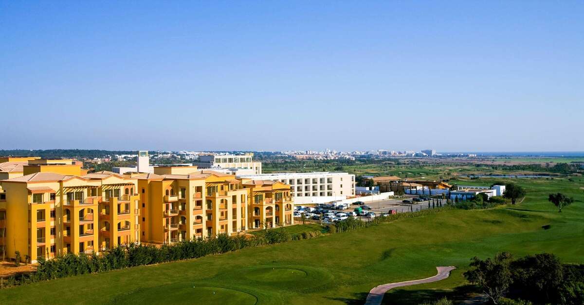 Een foto van de buitenkant van The Residence Vilamoura