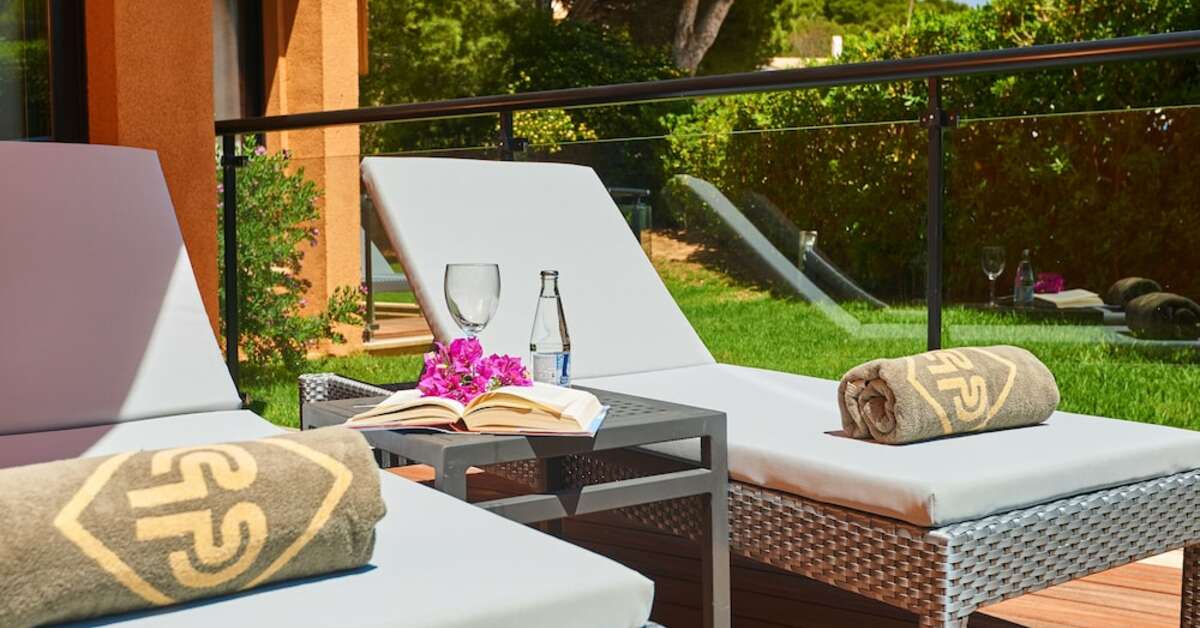 Een foto van het terras bij Protur Turo Pins Hotel