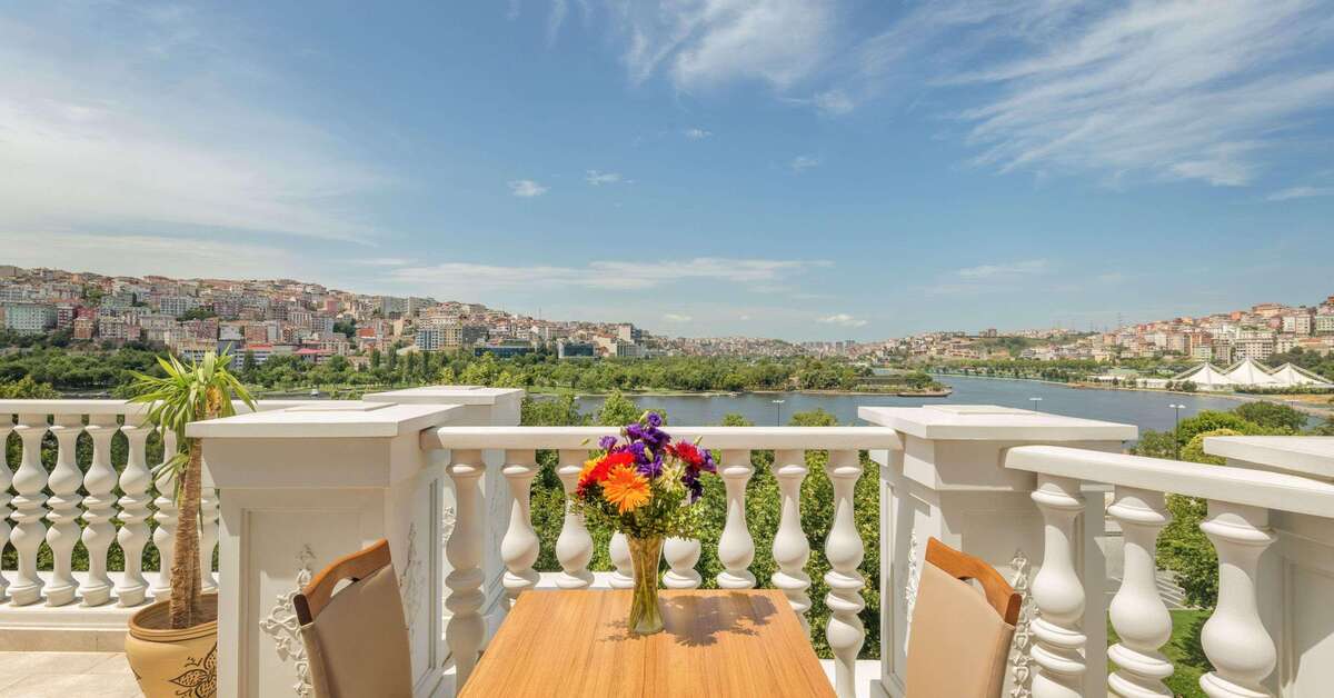 Een foto van Ramada by Wyndham Istanbul Golden Horn