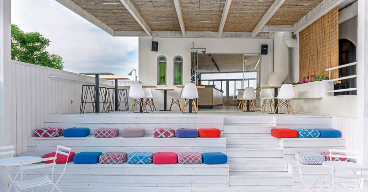 Een foto van de faciliteiten bij Azure Mare Hotel