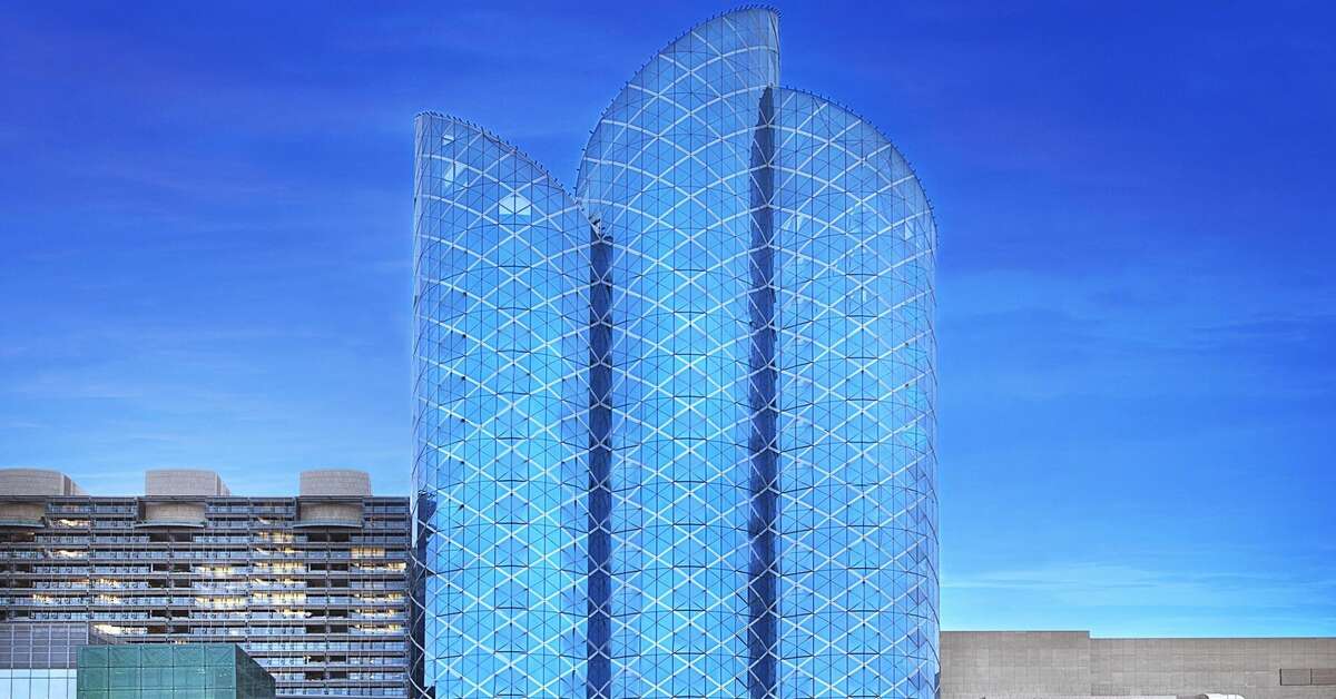 Een foto van City Seasons Towers