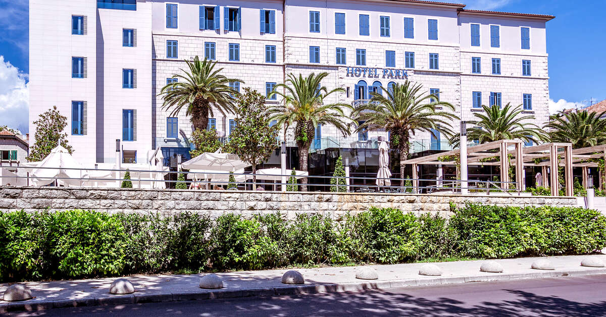 Ein Foto von der Außenansicht des Hotel Park Split