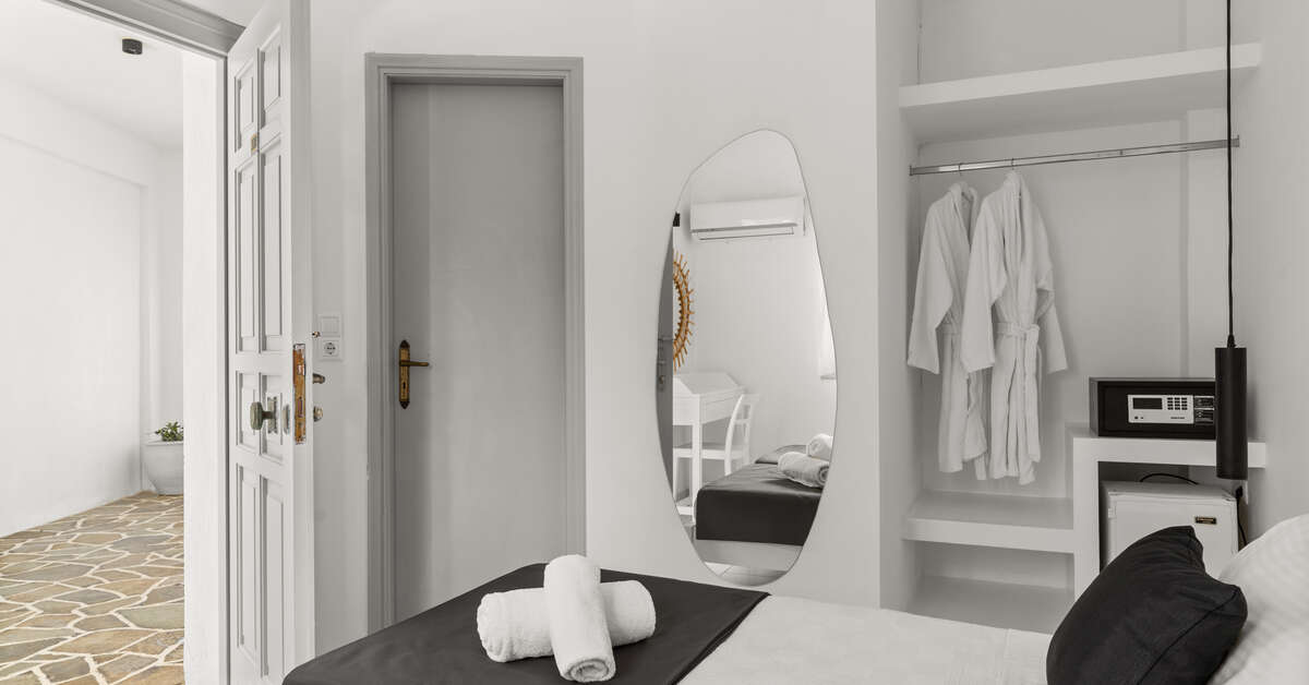 Een foto van Sunrise Paros by Mr and Mrs White