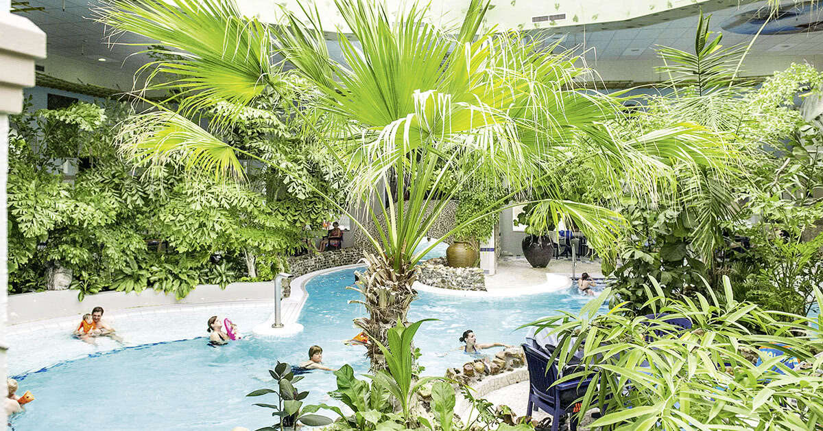 Een foto van het zwembad bij Center Parcs Port Zelande