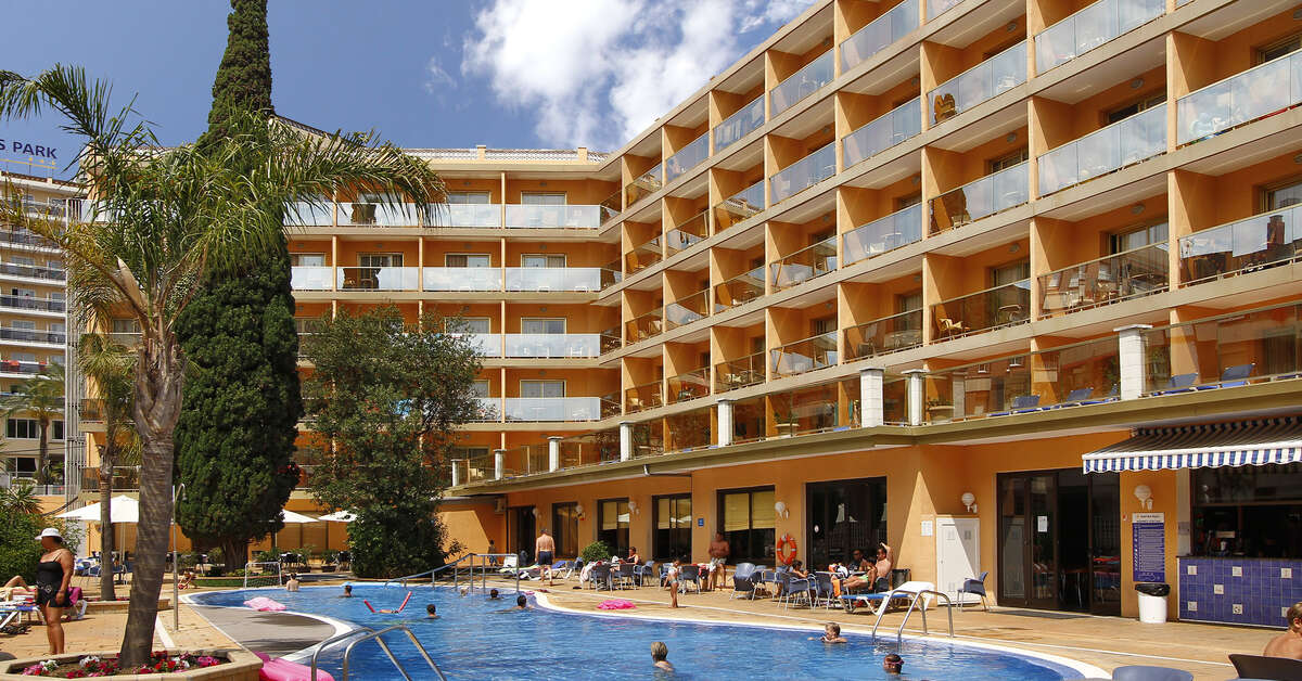 Een foto van het zwembad bij Hotel Bon Repos