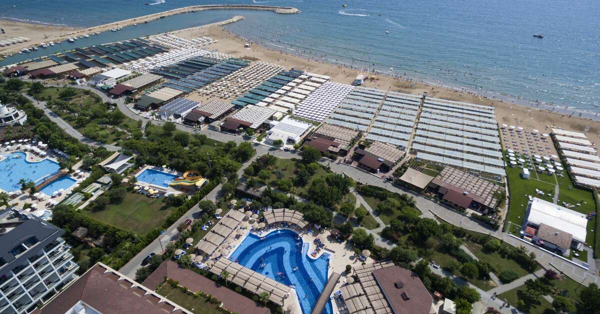 Ein Foto vom Pool im Side Sunport Hotel & Spa