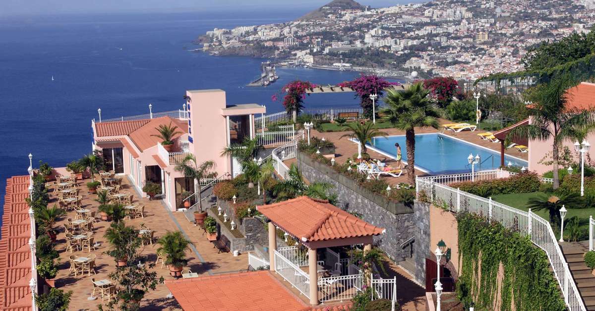 Ein Foto vom Pool im Ocean Gardens Hotel