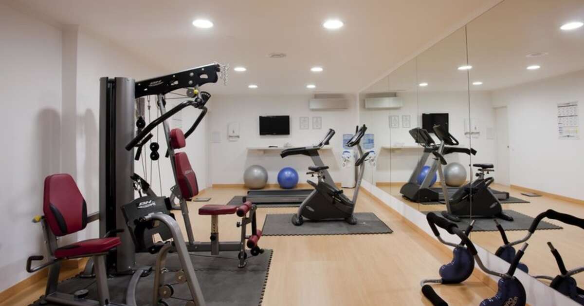 Een foto van de faciliteiten bij Holiday Inn Algarve Armacao de Pera