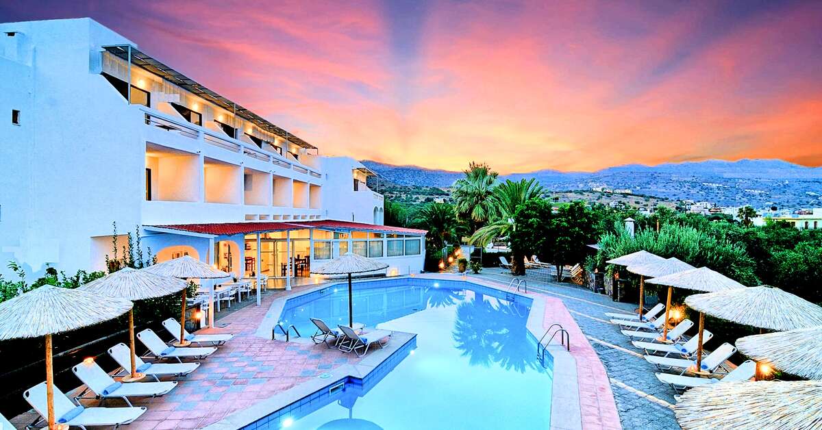 Ein Foto vom Pool im Elounda Krini Hotel