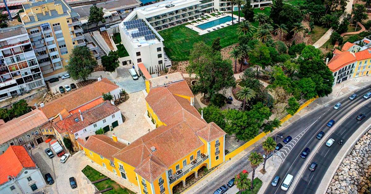 Een foto van de buitenkant van Vila Gale Collection Palacio dos Arcos