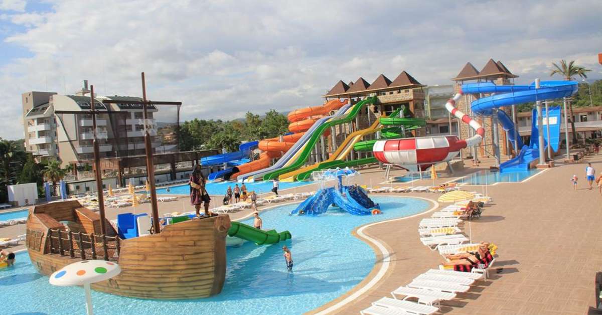 Een foto van het zwembad bij Eftalia Splash Resort