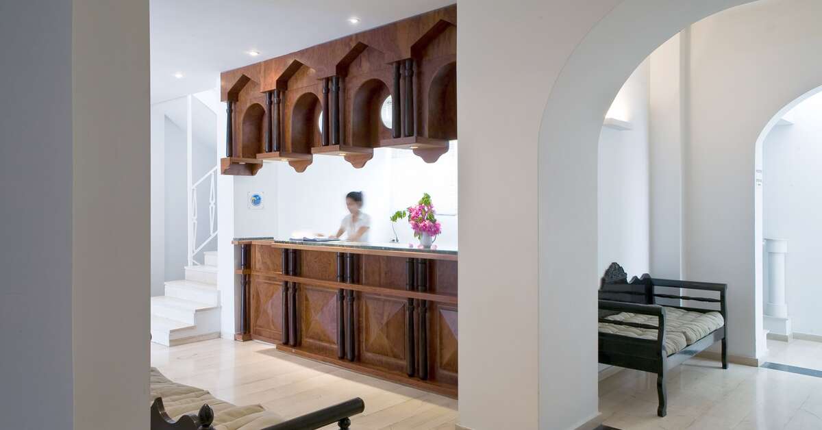 Een foto van het interieur van Kamari Beach Hotel
