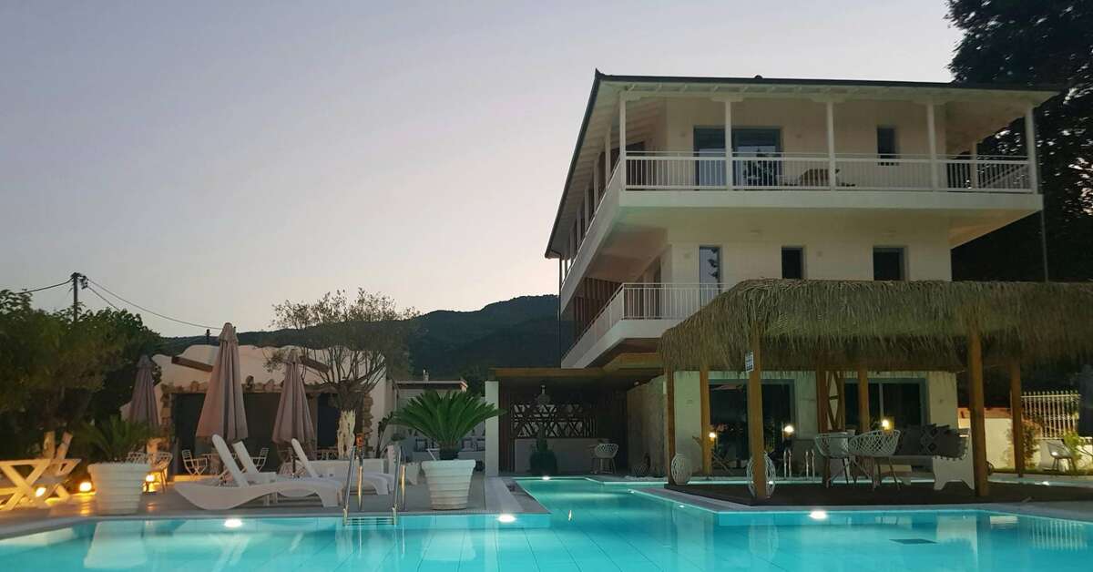 Een foto van het zwembad bij Agorastos Boutique Hotel
