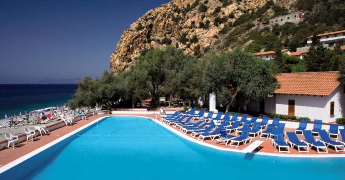 Een foto van het zwembad bij TH Gioiosa Marea Capo Calava