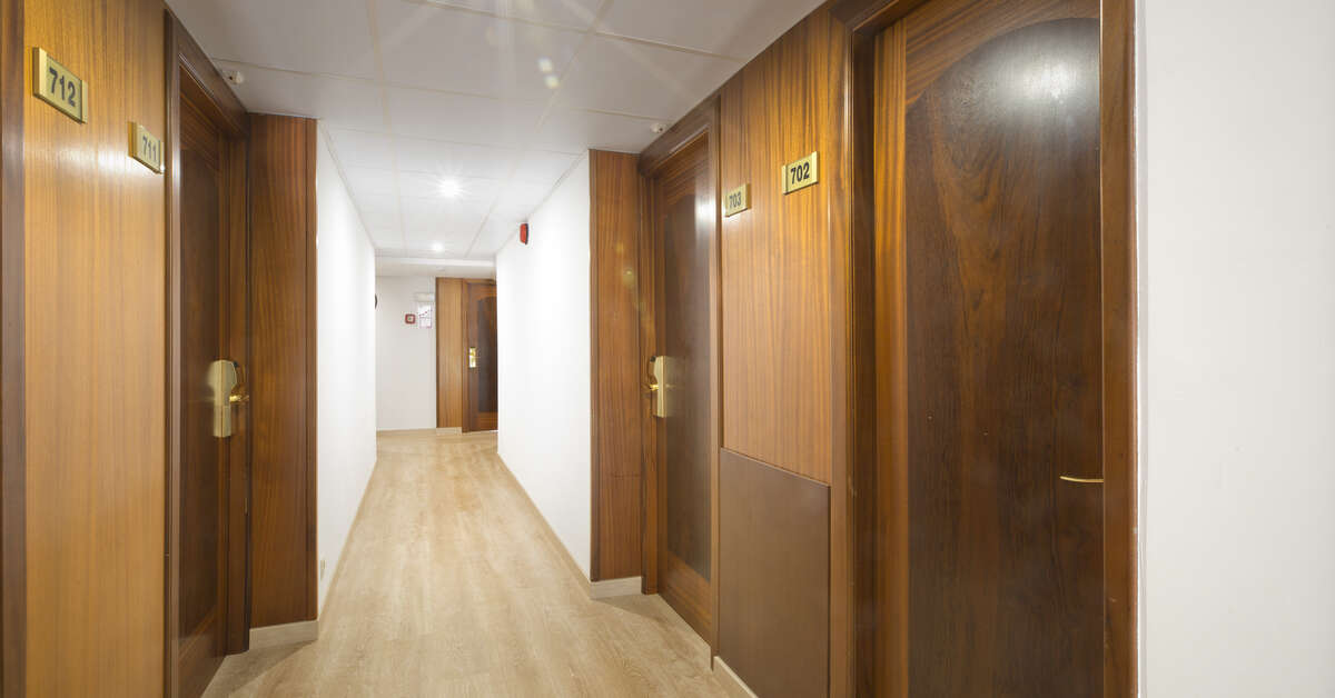 Een foto van het interieur van Hotel Biniamar