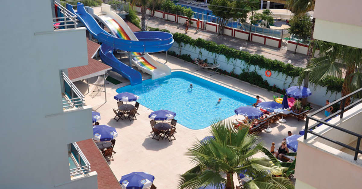 Ein Foto vom Pool im Hotel Blue Diamond Alya