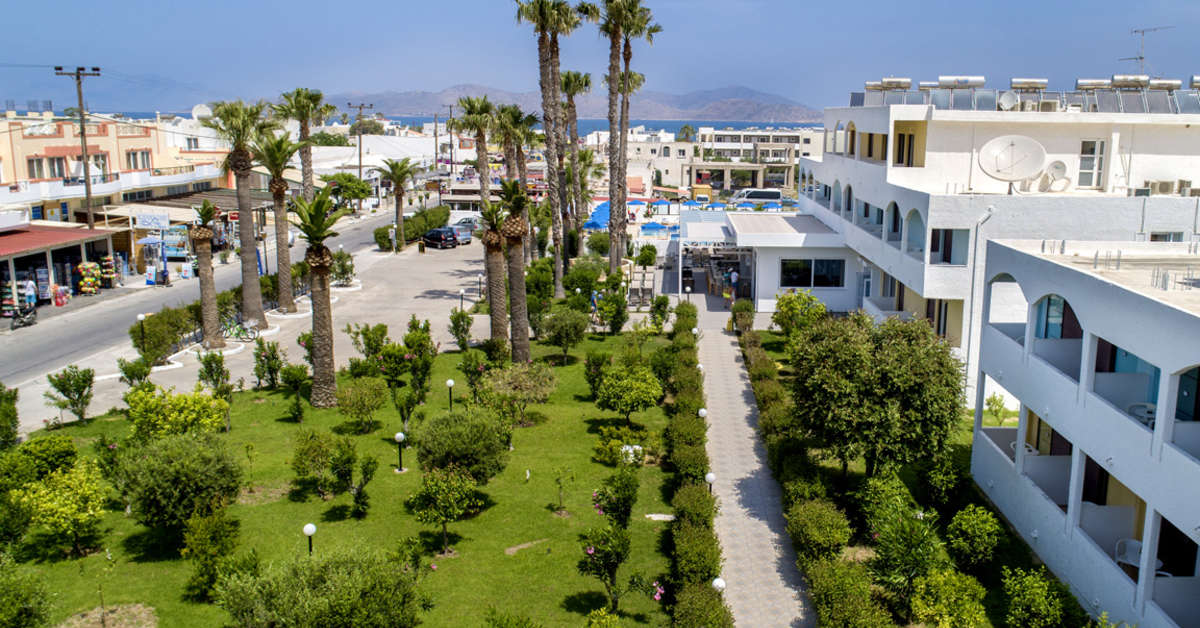 Een foto van de buitenkant van Hotel Tropical Sol