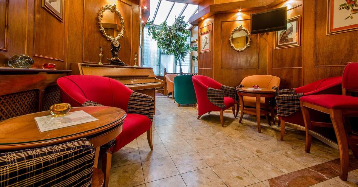Een foto van La Place Hotel