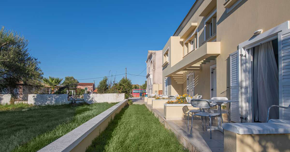 Een foto van de buitenkant van Ekati Mare Boutique Resort