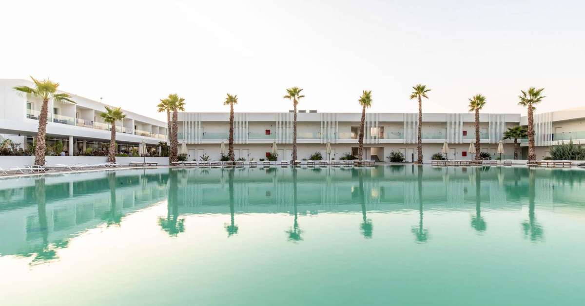 Een foto van het zwembad bij White Dreams Resort