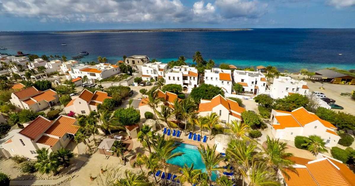 Een foto van het zwembad bij Hamlet Oasis Resort Bonaire