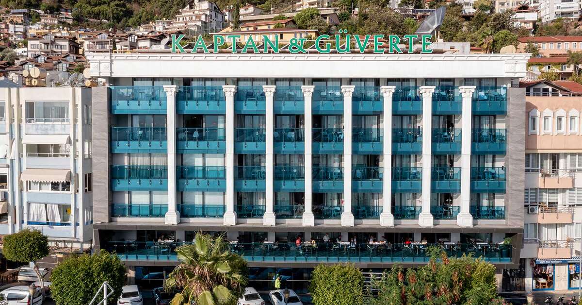 Een foto van de buitenkant van Kaptan Hotel